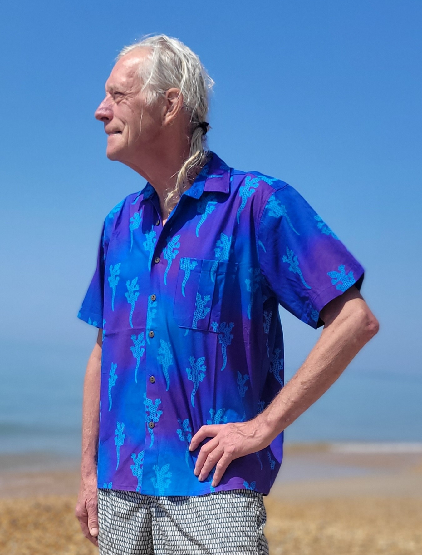 Short sleeve cotton Zimbabalooba summer shirt - gecko design